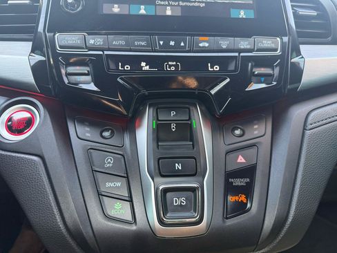 Used 2024 Honda Odyssey Sport image 25