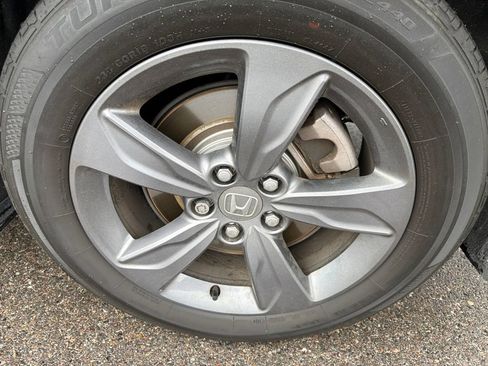 Used 2024 Honda Odyssey EX image 4