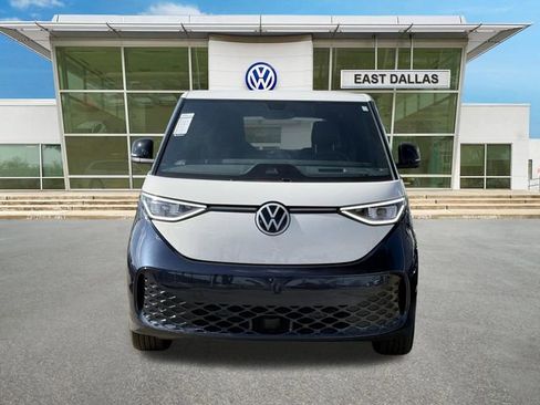 New 2025 Volkswagen ID. Buzz Pro S Plus AWD/4WD image 4