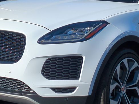 Used 2020 Jaguar E-PACE SE image 6