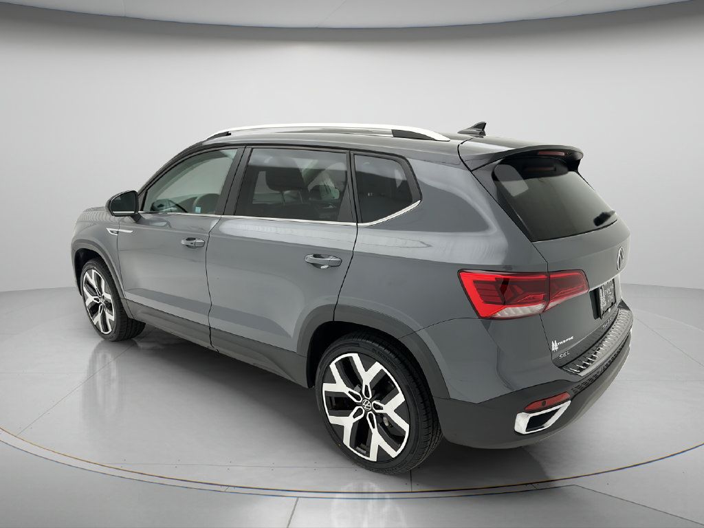 Used 2023 Volkswagen Taos SEL AWD/4WD image 4