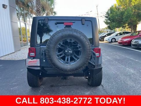 Used 2016 Jeep Wrangler Unlimited Rubicon w/ Connectivity Group AWD/4WD image 33