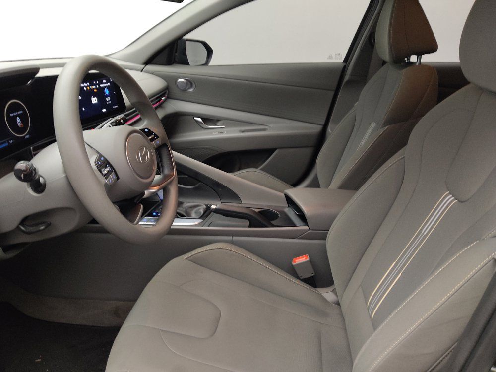 Used 2024 Hyundai Elantra SEL FWD image 17