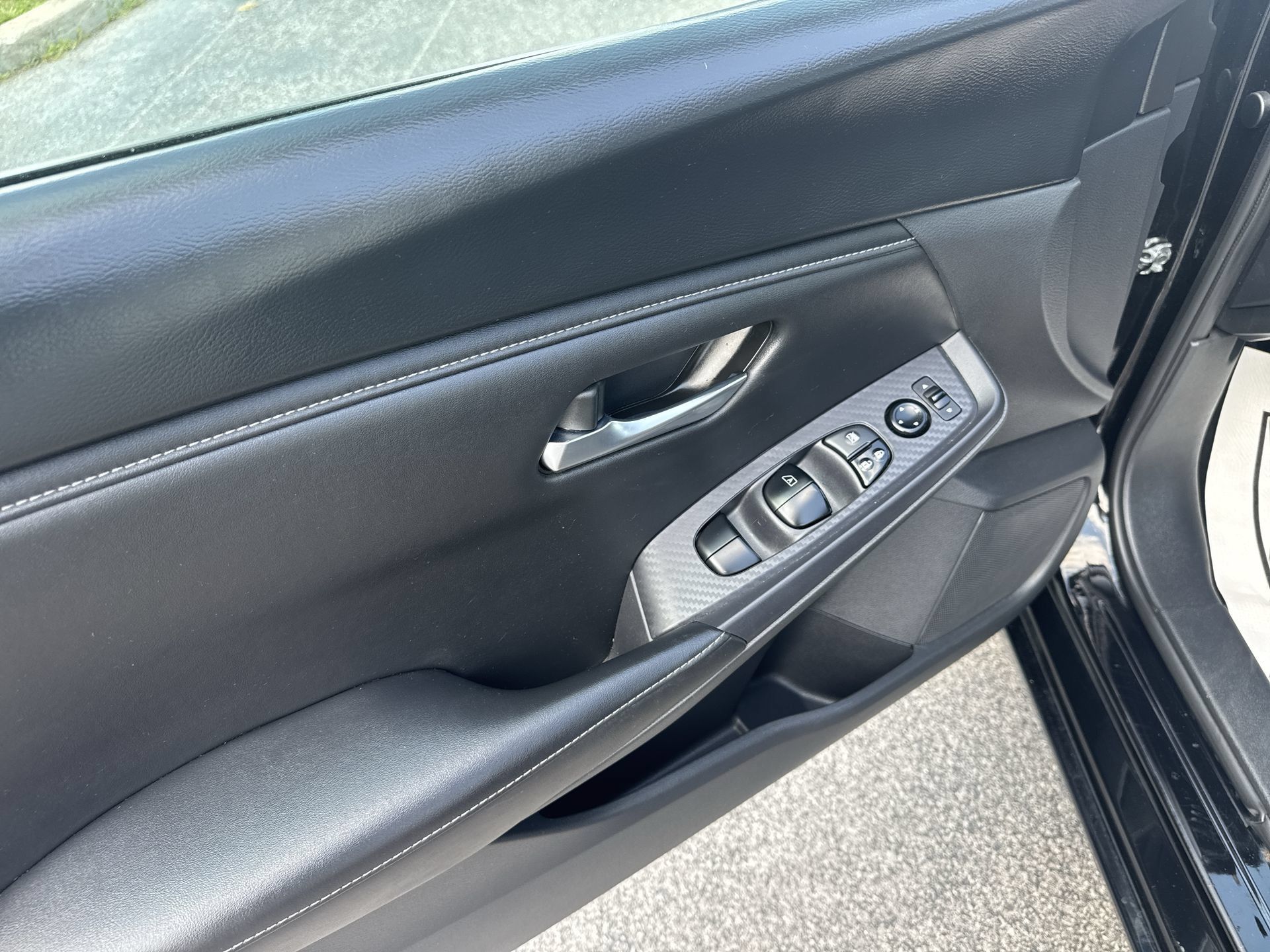 Used 2023 Nissan Sentra SV FWD image 23