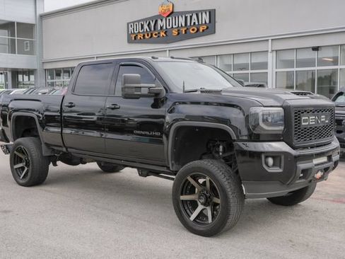 Used 2018 GMC Sierra 2500 Denali w/ Duramax Plus Package AWD/4WD image 3