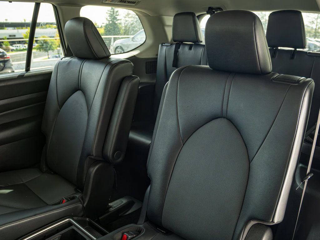 Used 2025 Toyota Grand Highlander FWD image 11