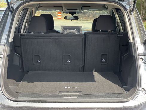 New 2026 Nissan Rogue S image 19