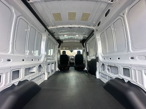 New 2026 Ford Transit 250 148 Medium Roof RWD image 47
