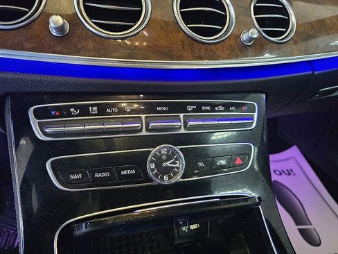 Used 2017 Mercedes-Benz E 300 image 23