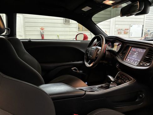 Used 2016 Dodge Challenger R/T Scat Pack image 29