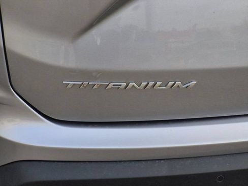 Used 2024 Ford Edge Titanium AWD/4WD image 5