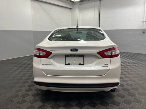 Used 2015 Ford Fusion SE image 5