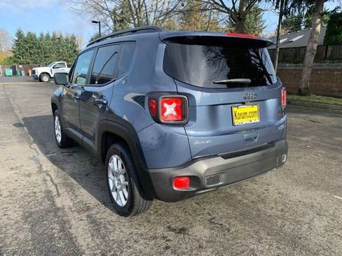 Used 2022 Jeep Renegade Latitude image 3