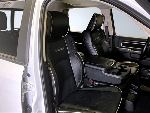 Used 2024 RAM 2500 Laramie image 29