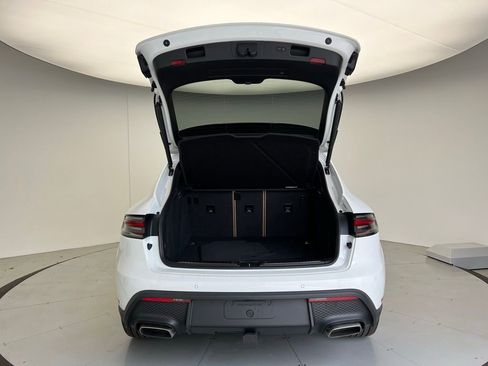 Used 2025 Porsche Macan image 20