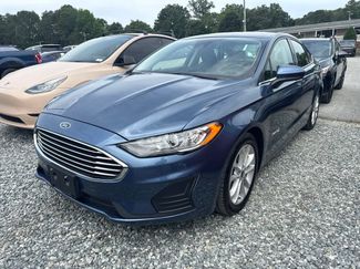 Used 2019 Ford Fusion SE FWD video 1