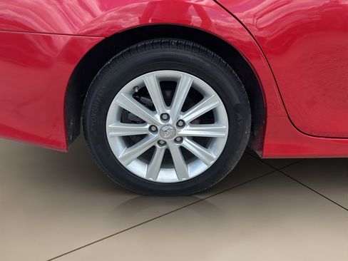 Used 2014 Toyota Camry SE FWD image 18