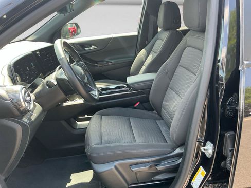 Used 2025 Chevrolet Equinox LT AWD/4WD image 10
