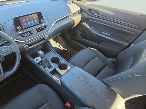 Used 2024 Nissan Altima 2.5 S image 11