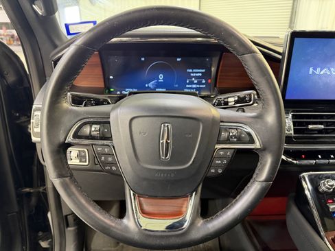 Used 2023 Lincoln Navigator L Reserve AWD/4WD image 15