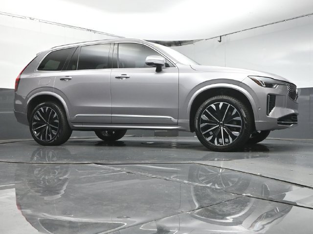 Used 2026 Volvo XC90 B6 Plus w/ Protection Package Premier AWD/4WD image 32