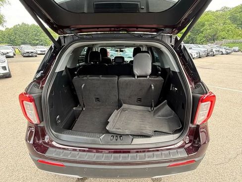 Used 2023 Ford Explorer XLT w/ Equipment Group 202A AWD/4WD image 25
