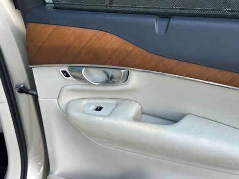 Used 2017 Volvo XC90 T6 Inscription w/ Vision Package image 27