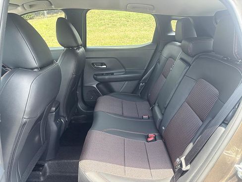 Certified 2026 Nissan Kicks SR FWD image 21