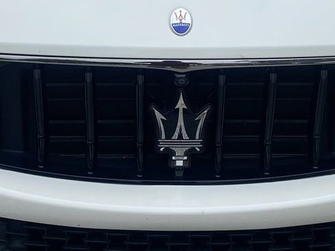 Used 2021 Maserati Levante S GranSport image 11