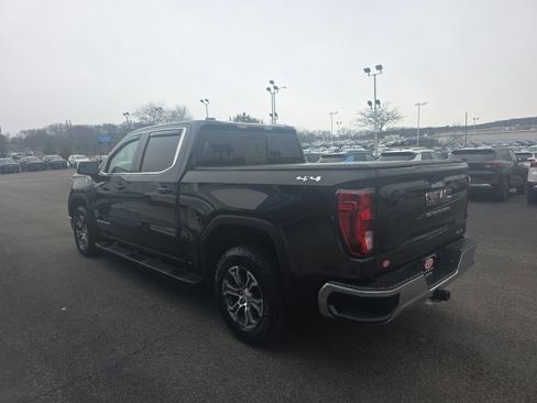 Used 2020 GMC Sierra 1500 SLE w/ SLE Value Package image 4