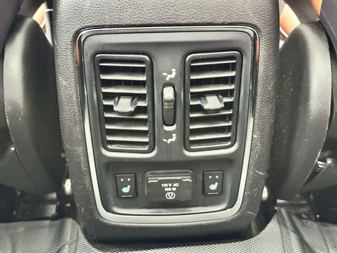 Used 2012 Jeep Grand Cherokee Overland Summit AWD/4WD image 22