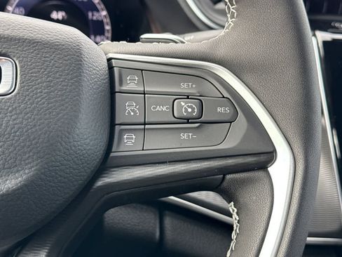 New 2025 Jeep Grand Cherokee Altitude AWD/4WD image 27