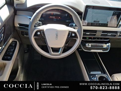 Certified 2024 Lincoln Corsair AWD image 11