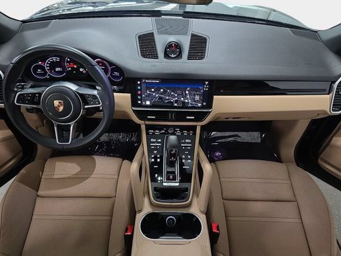 Certified 2023 Porsche Cayenne AWD/4WD image 12