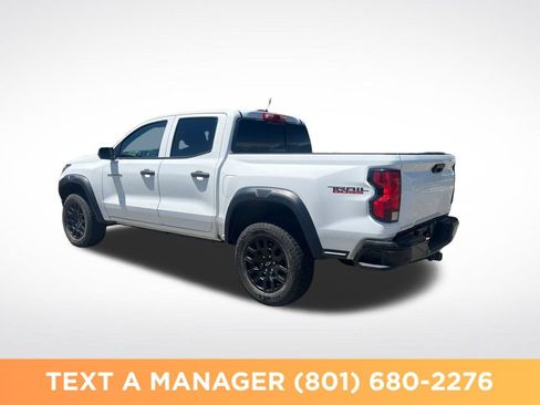 Used 2024 Chevrolet Colorado Trail Boss w/ Technology Package AWD/4WD image 3