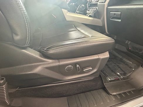 Used 2018 Ford F150 Lariat w/ Equipment Group 502A Luxury RWD image 27