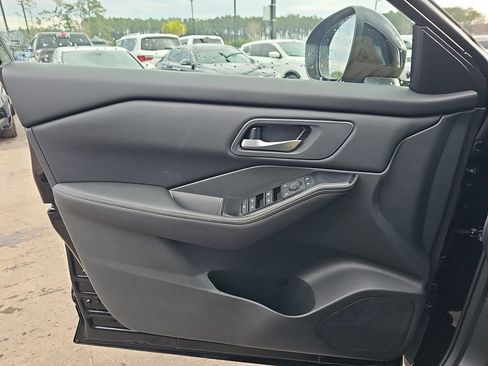 New 2026 Nissan Rogue SV FWD image 30