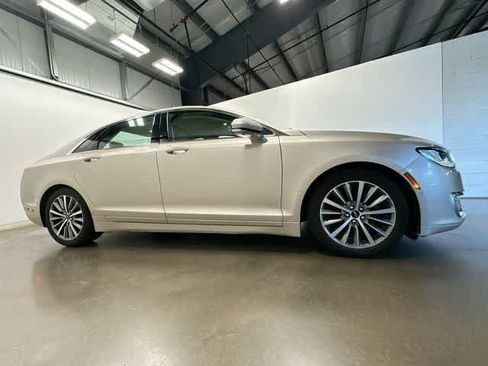 Used 2017 Lincoln MKZ Select w/ Technology Package AWD/4WD image 3