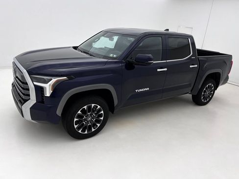 Used 2025 Toyota Tundra Limited AWD/4WD image 5