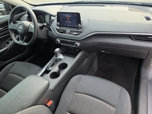 Certified 2025 Nissan Altima 2.5 S FWD image 11