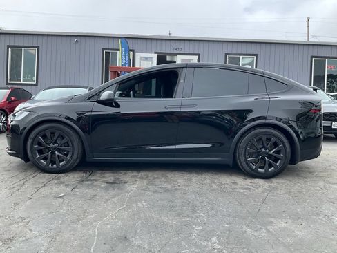 Used 2023 Tesla Model X AWD/4WD image 5