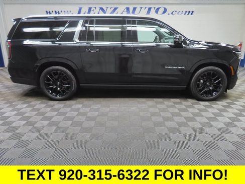 Used 2025 Chevrolet Suburban High Country AWD/4WD image 2
