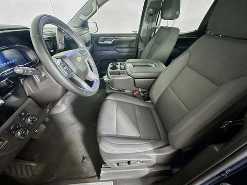 Used 2023 Chevrolet Silverado 1500 LT AWD/4WD image 13
