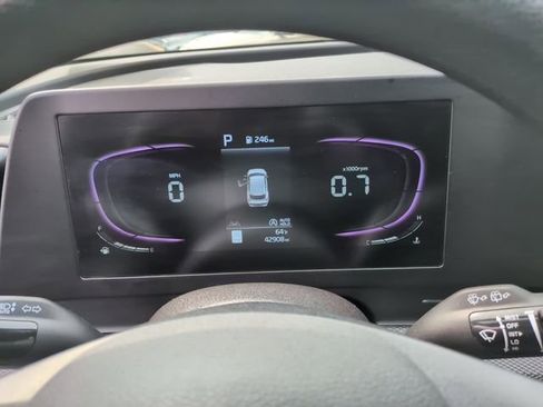 Used 2025 Kia Sportage LX image 24