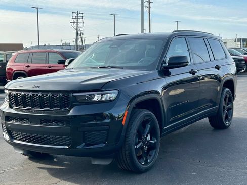 New 2025 Jeep Grand Cherokee L Altitude AWD/4WD image 3