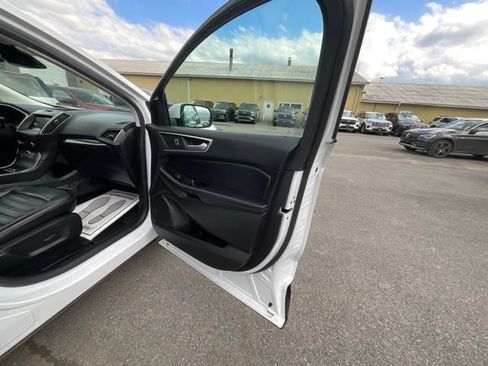 Used 2020 Ford Edge SEL w/ Convenience Package AWD/4WD image 22