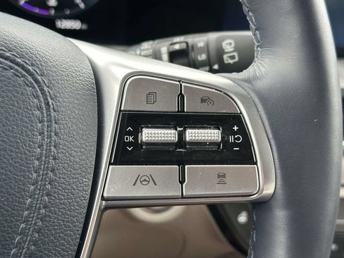 Used 2025 Kia Telluride SX w/ SX Captain's Chair Package AWD/4WD image 16