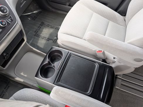 Used 2017 Toyota Sienna LE FWD image 22