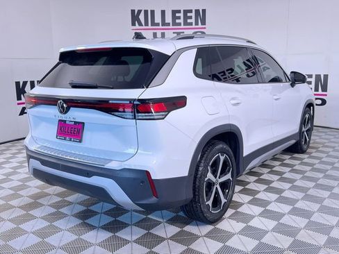 Used 2025 Volkswagen Tiguan SE image 7