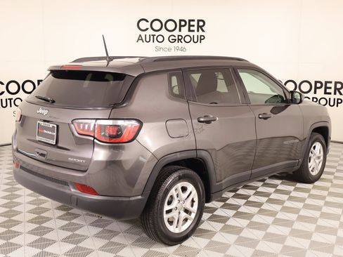 Used 2018 Jeep Compass Sport w/ Cold Weather Group FWD image 20